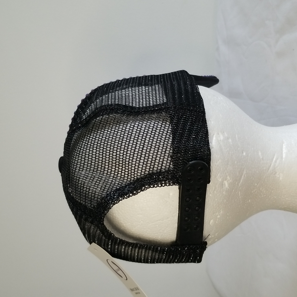 Rhinestone hat - Picture 2 of 3